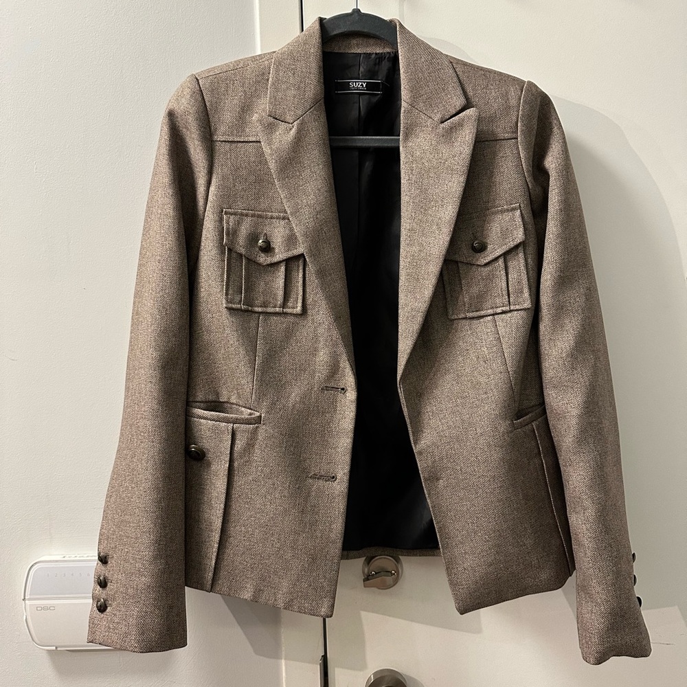 Suzy Shier academic blazer
